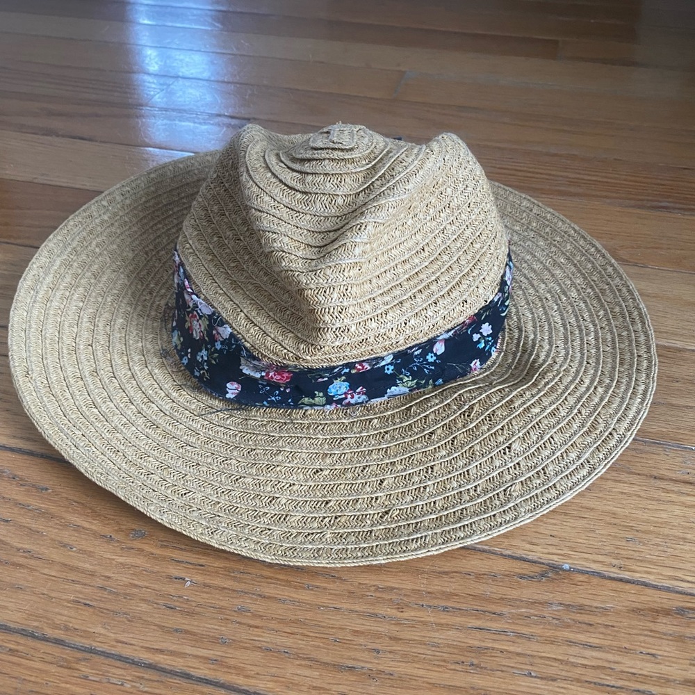 Beach straw hat